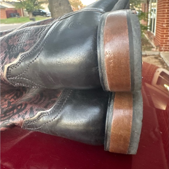 ARIAT Women’s Fiona square toe western boot in midnight/black floral - Picture 8 of 10